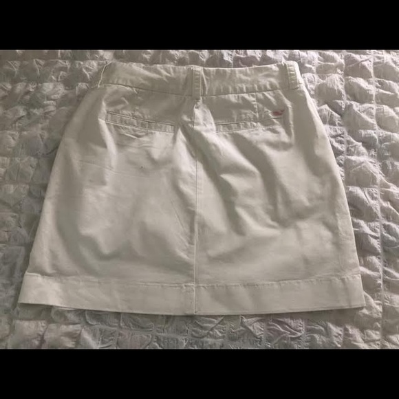 Vineyard Vines White Skirt (Size 0 & 2) - Picture 2 of 6